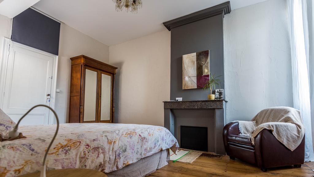 Chambres D'Hotes Le Relais Des Remparts Rions Esterno foto