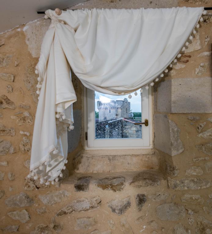 Chambres D'Hotes Le Relais Des Remparts Rions Esterno foto