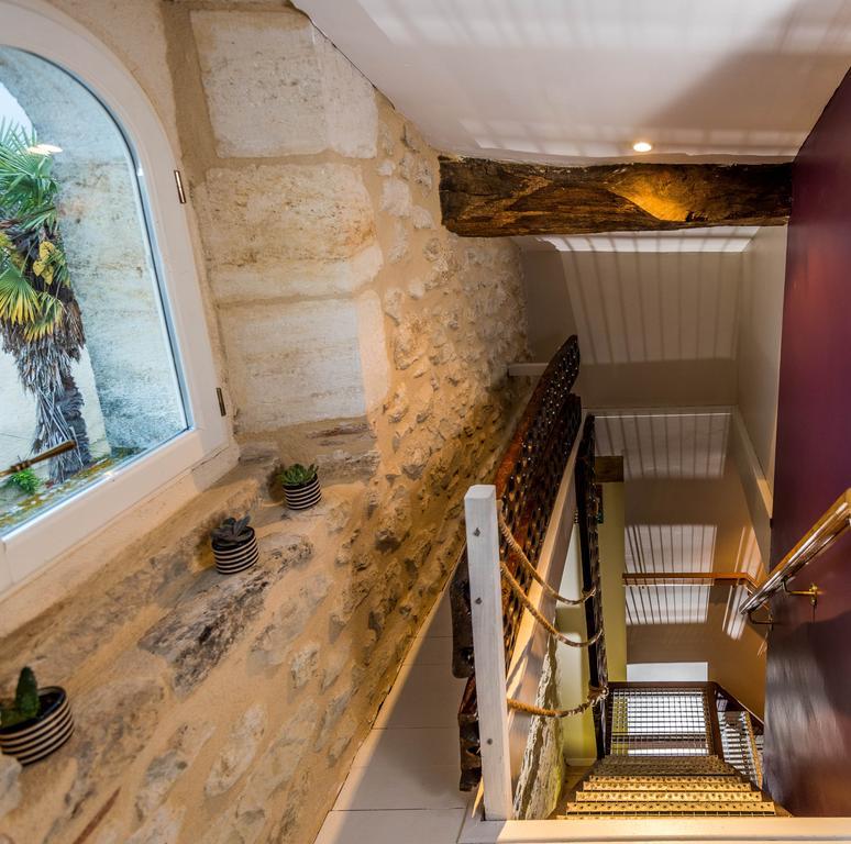 Chambres D'Hotes Le Relais Des Remparts Rions Esterno foto