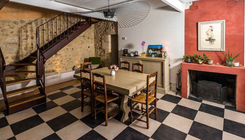 Chambres D'Hotes Le Relais Des Remparts Rions Esterno foto